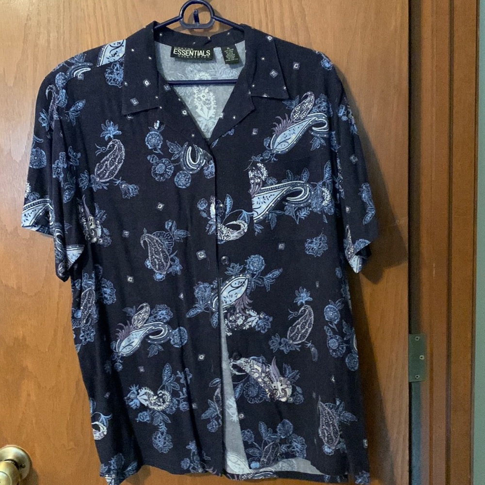 Women’s Blue Paisley Top -Size XL
